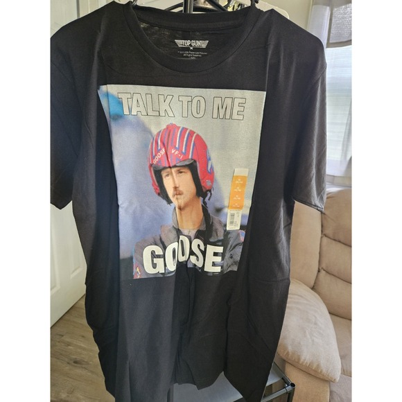 Top Gun Shirt Mens Medium Black Talk To Me Goose Short Sleeve Movie Casual - Picture 1 of 2